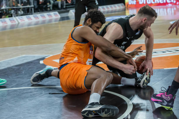 爱德华兹 爱德华兹