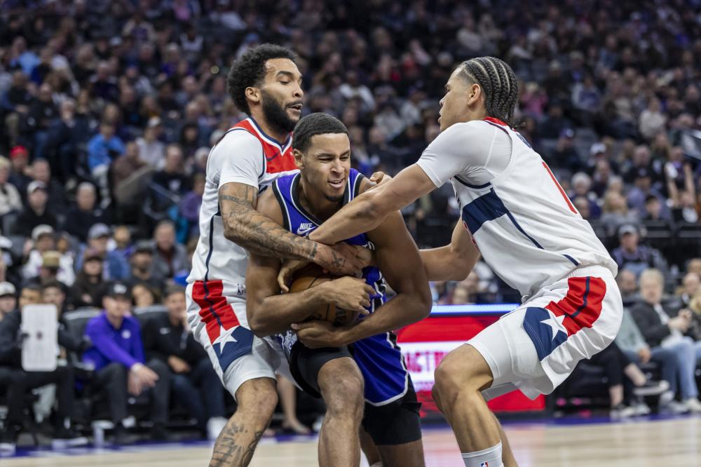 他主动宣布 他主动宣布